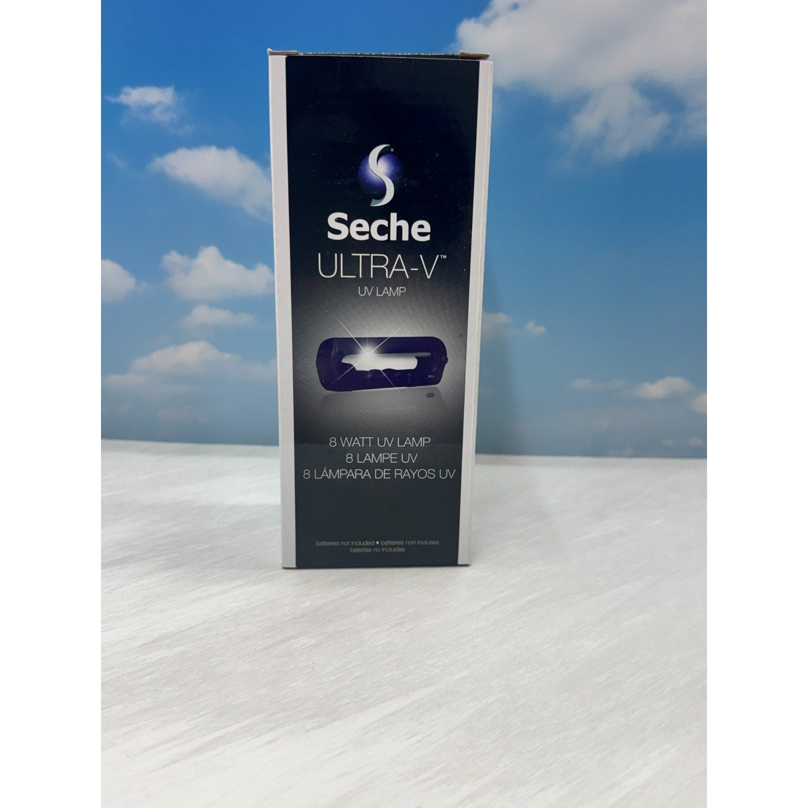 Seche Ultra-V 8 Watt UV Lamp - Hand Held - Batteries Not Included Abstract