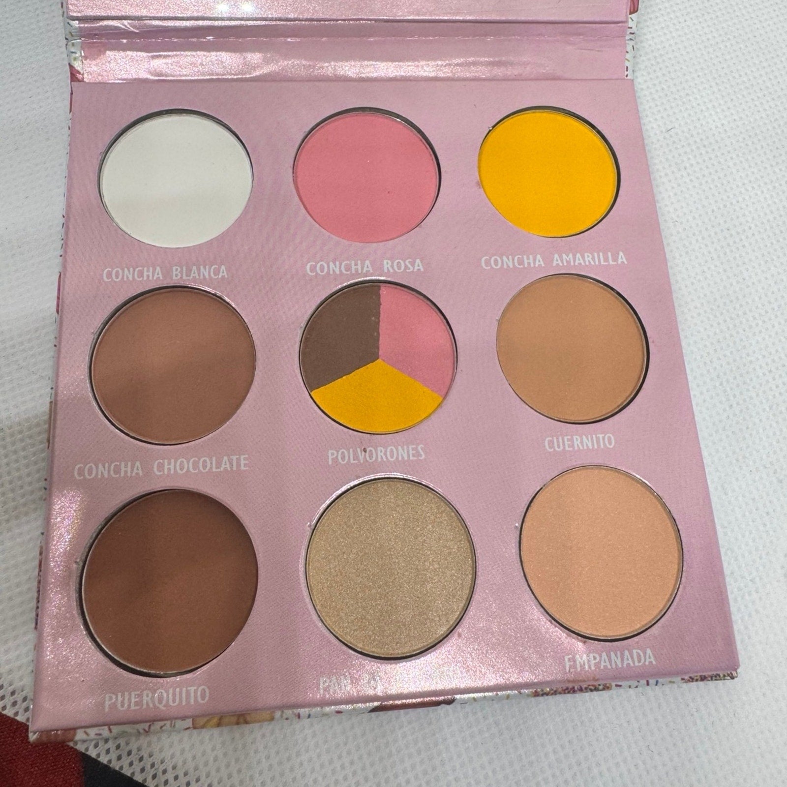 AMUSE cosmetics PAN DULCE 9 Color Eyeshadow Palette