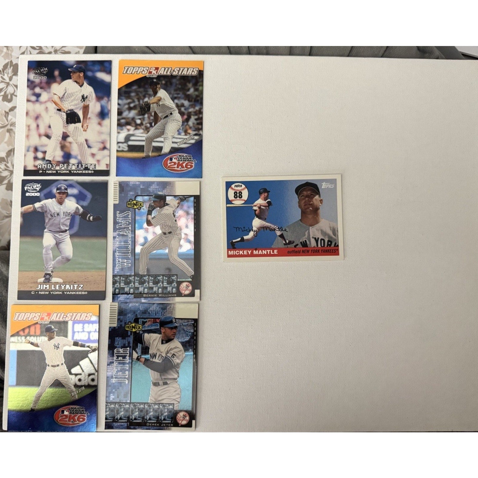 New York Yankees Baseball Card Lot Derek Jeter Bernie Williams Rivera Mixted 22
