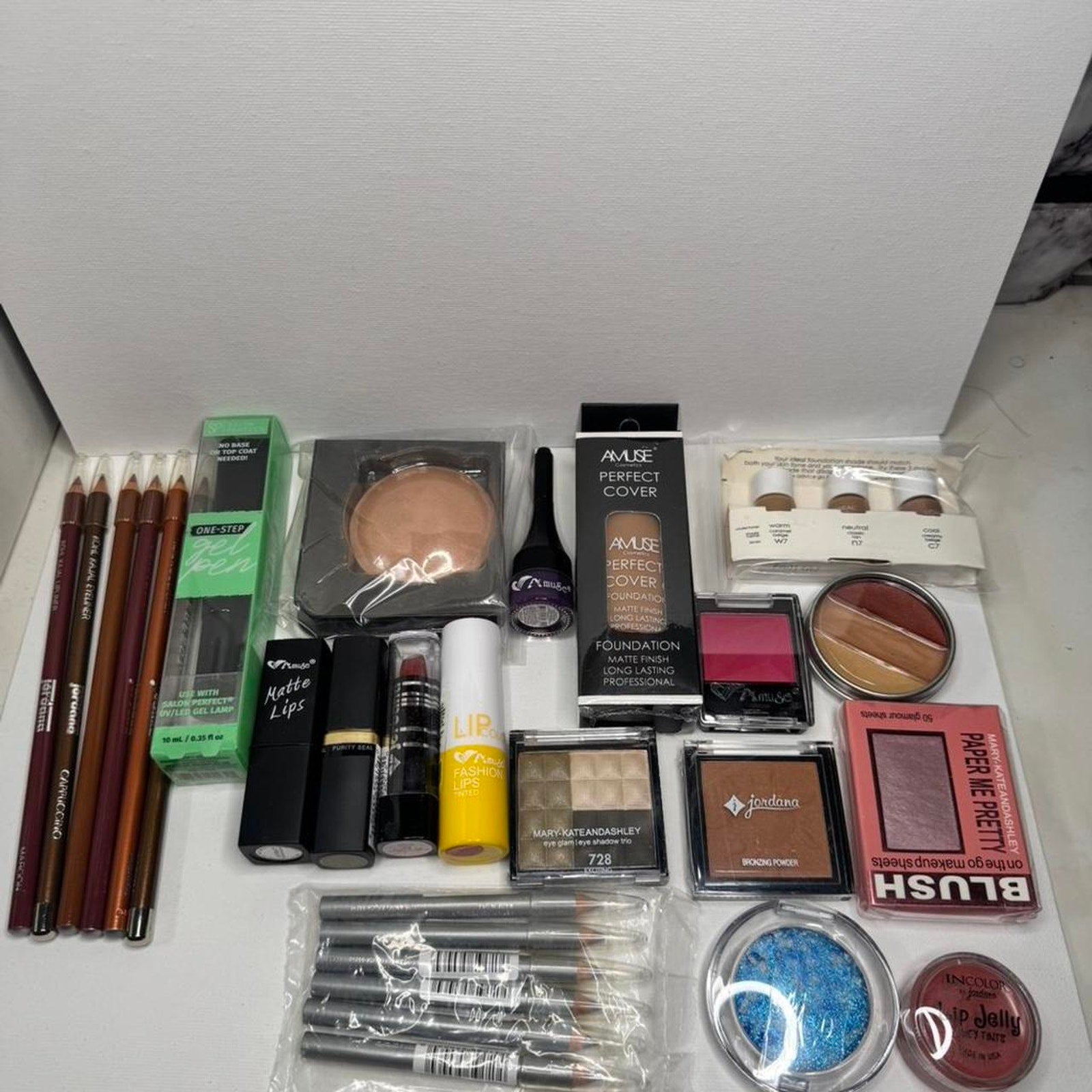 Mixted box 25 units makeup set