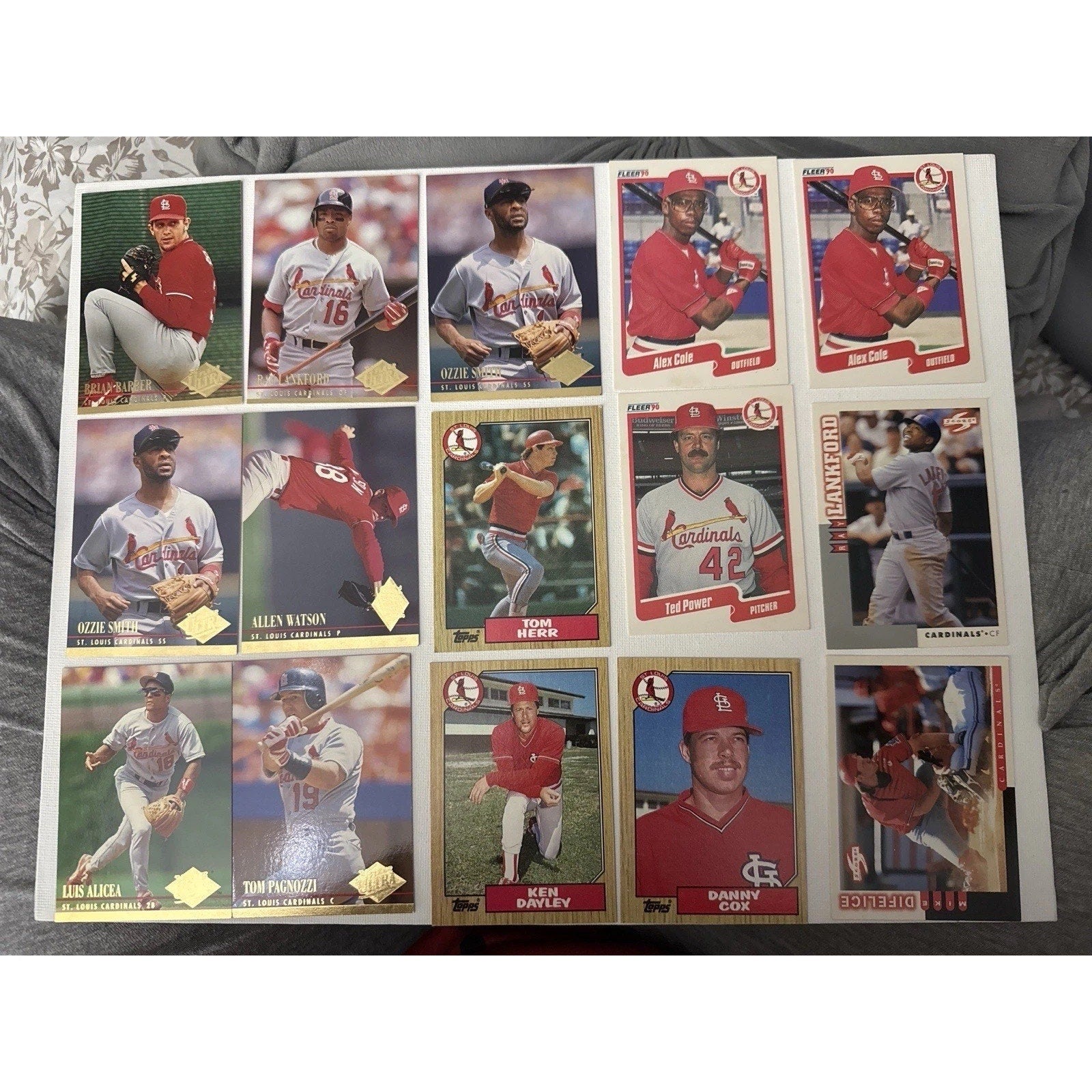 St. Louis Cardinals Card Lot – Mark McGwire, Ozzie Smith, Renteria, Edmonds 47ea